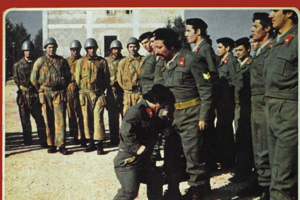 4 caporali e 1/2 e un colonnello tutto d'un pezzo