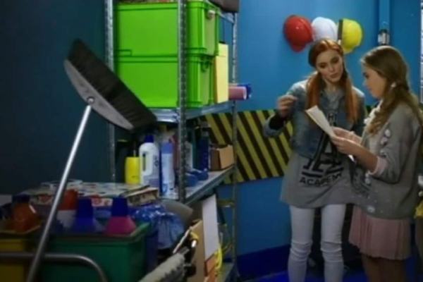 Maggie & Bianca Fashion Friends