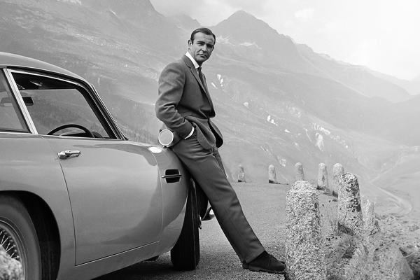 Sean Connery vs James Bond