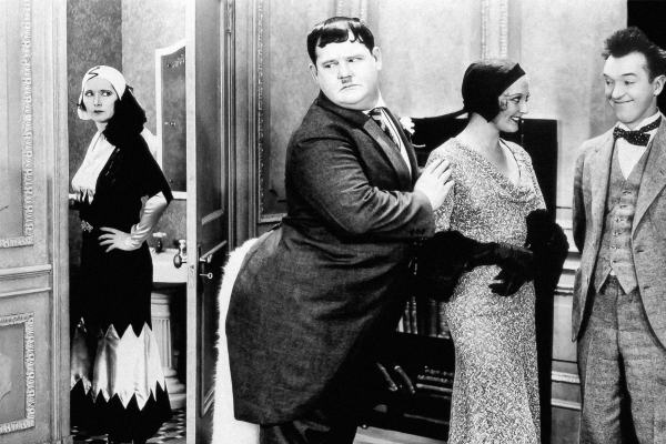 Stanlio e Ollio - Polli, tornate a casa