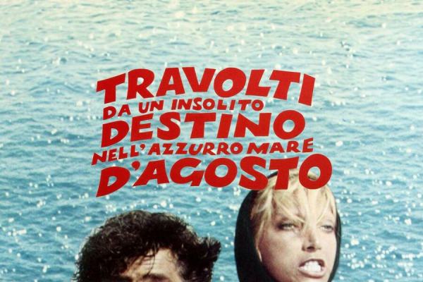 Travolti da un insolito destino nell'azzurro mare d'agosto